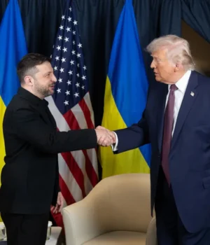 Зеленський: Україна не повинна виглядати країною, яка лише просить у США