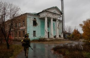 Російські війська намагаються захопити Лиман, але їхній наступ сповільнився Герасимов-почав-«захоплювати»-Лиман:-насправді-армія-РФ-до-нього-навіть-не-дійшла