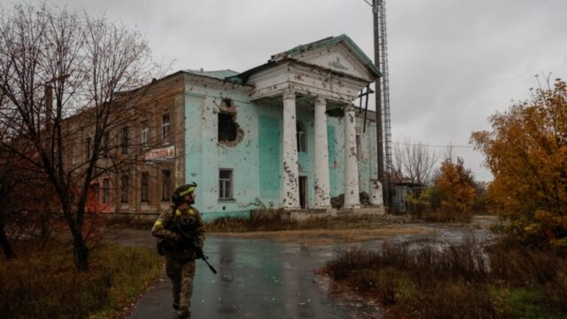 Російські війська намагаються захопити Лиман, але їхній наступ сповільнився Герасимов-почав-«захоплювати»-Лиман:-насправді-армія-РФ-до-нього-навіть-не-дійшла