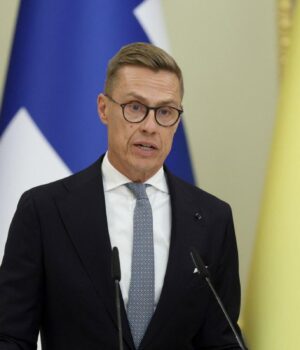 Європі-потрібно-буде-відкрити-канали-політичного-діалогу-з-Росією,-–-Стубб