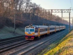 На Сумщині через бойові дії призупиняють частину приміських поїздів На Сумщині через бойові дії призупиняють частину приміських поїздів