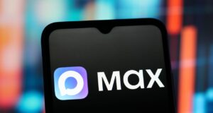 Росія блокує Telegram, але чиновники уникають національного месенджера MAX Подвійні стандарти: влада РФ заганяє усіх в MAX, який боїться використовувати, – розвідка
