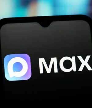 Подвійні стандарти: влада РФ заганяє усіх в MAX, який боїться використовувати, – розвідка