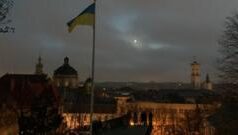 Дронова атака Росії на Львів та Нововолинськ: наслідки та реакція Управління-СБУ-у-центрі-Львова-атакував-шахед,-є-руйнування.-Нововолинськ-без-світла-після-удару-Росії