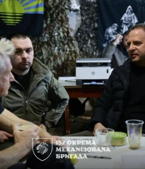 Шон Пенн з Єрмаком відвідав підрозділ 157-ї бригади на фронті