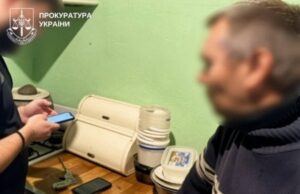 На Буковині педофіл змушував дівчаток віком 8-10 років знімати порно На-Буковині-педофіл-змушував-дівчаток-віком-8-10-років-знімати-порно