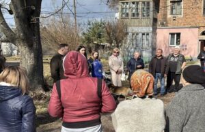 «Ми живемо на пороховій бочці»: у Нововолинській громаді на Волині триває ліквідація наслідків після атаки... «Ми-живемо-на-пороховій-бочці»:-у-Нововолинській-громаді-на-Волині-триває-ліквідація-наслідків-після-атаки.