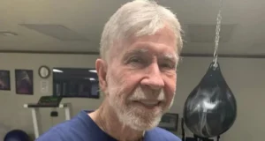 Чак Норріс терміново госпіталізований на Гаваях Чака-Норріса-терміново-госпіталізували-під-час-перебування-на-Гаваях