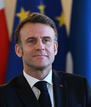 У Франції розповіли, як планують зняти блокаду Ормузької протоки