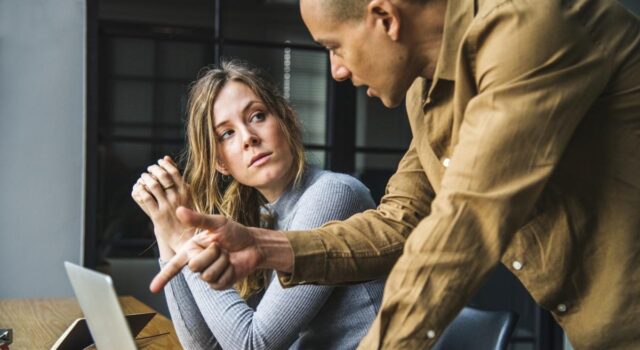 Втома, виснаження і зарплата: кожен четвертий українець незадоволений роботою Втома,-виснаження-і-зарплата:-кожен-четвертий-українець-незадоволений-роботою