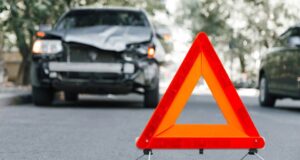 У Луцьку безробітний, який їхав бусом без прав і влаштував ДТП на Конякіна, сплатить 40... У-Луцьку-безробітний,-який-їхав-бусом-без-прав-і-влаштував-ДТП-на-Конякіна,-сплатить-40.