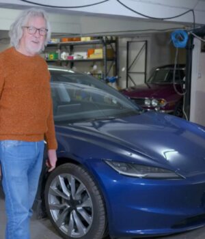 Ведучий-top-gear-Джеймс-Мей-назвав-12-речей,-які-йому-не-подобаються-в-tesla-model. Ведучий-top-gear-Джеймс-Мей-назвав-12-речей,-які-йому-не-подобаються-в-tesla-model.