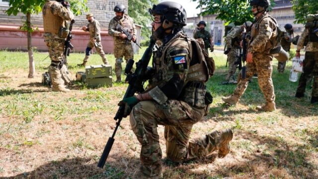 Інтернаціональні легіони в Україні: реорганізація та нові виклики Кінець-«мандрівних-батальйонів»:-чому-Інтернаціональні-легіони-інтегрують-у-штурмові-полки-та-чи-зупинить-це-СЗЧ?