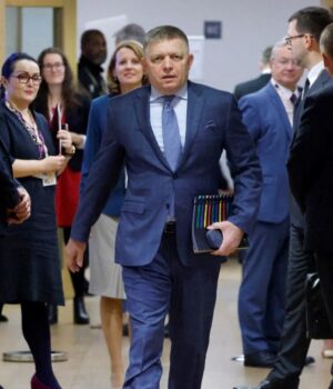 000MINX6SUVWWVNM-C461.jpg Słowakom kończy się cierpliwość do Zełenskiego. “Zaskakujące, że nie można go zmusić”