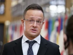 Угорський міністр закордонних справ передавав Кремлю деталі обговорень ЄС Сійярто-регулярно-звітував-Лаврову-під-час-засідань-ЄС-–-wp