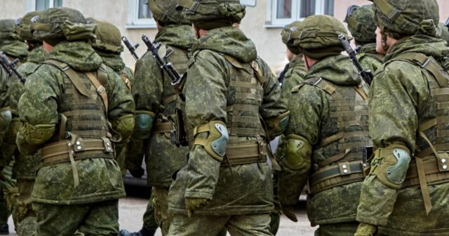 Росія мобілізує 409 тисяч солдатів: нові виклики для України Wraca taktyka “mięsnych ataków”. Rosja powołuje pod broń ogromne siły