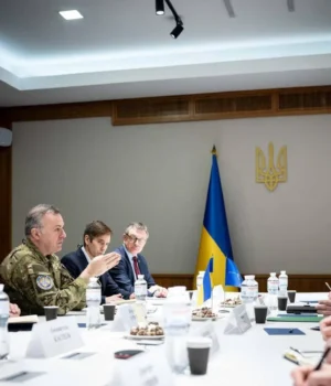 photo_2026_03_22_10_09_29.webp Україну вперше відвідало командування НАТО на чолі з адміралом П’єром Вандьє