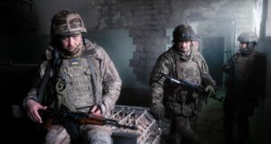 Жінки-колишні ув’язнені проходять підготовку до служби в ЗСУ на сході України Батальйон-«Шквал».-Колишні-ув’язнені-–-літні-чоловіки-й-жінки-–-стають-на-захист-України