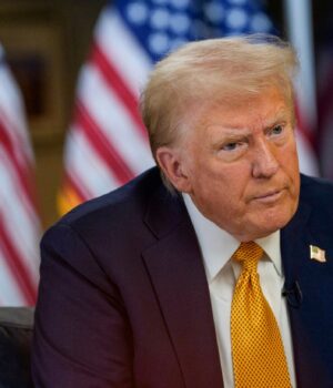 tramp__2025__gettyimages_2188309492_aa882dad8aa0cfcc3597ac3a6c262b31_1300x820.jpg Найбільший страх ЄС: у Politico розкрили, чому Трамп може позбавити Україну підтримки