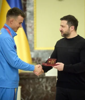 Зеленський-нагородив-паралімпійців-за-тріумф-на-зимових-Іграх-в-Італії