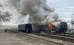 Евакуація пасажирів Укрзалізниці: нові правила безпеки під час повітряних тривог “Сказали-бігти-подалі-від-потяга”.-Чому-Укрзалізниця-евакуює-пасажирів-під-час-тривог