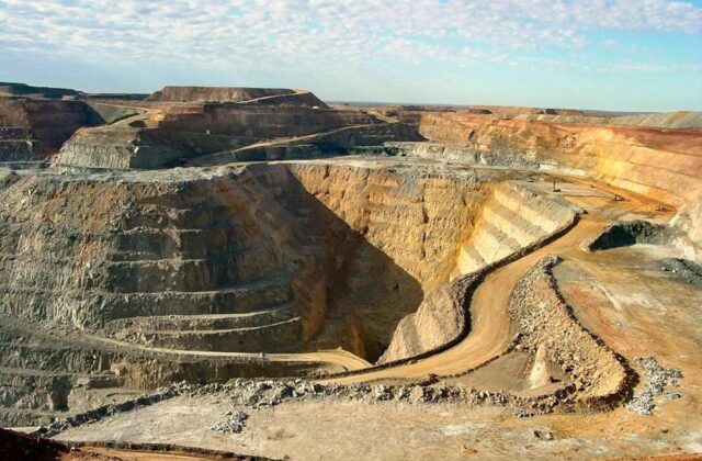 Геологи виявили найбагатше у світі родовище золота, вартість якого сягає 83 млрд доларів Геологи-виявили-найбагатше-у-світі-родовище-золота,-вартість-якого-сягає-83-млрд-доларів