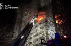 Дівчину забрала “швидка”, а її чоловік загинув: у Запоріжжі РФ ударила по сім’ї переселенців (фото) Дівчину-забрала-“швидка”,-а її чоловік-загинув:-у Запоріжжі-РФ ударила-по сім’ї-переселенців-(фото)