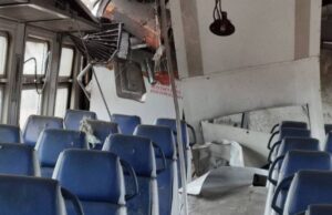 Атака російських військ на приміський поїзд у Харківській області: один загиблий, кілька поранених РФ вдарила дроном по “електричці” під Харковом: що відомо про наслідки атаки (фото)