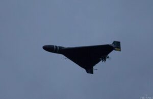 Ворожі дрони атакували центр Львова: пошкоджено житловий будинок Ворожі-дрони-атакували-центр-Львова:-пошкоджено-житловий-будинок