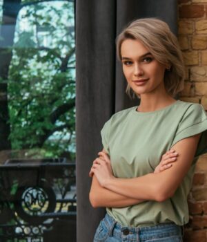 Схрещені-руки:-про-що-говорить-мова-тіла