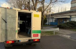 «Ощадбанк» призупинив ввезення готівкової валюти після інциденту в Угорщині «Ощадбанк» призупинив ввезення готівкової валюти після інциденту в Угорщині