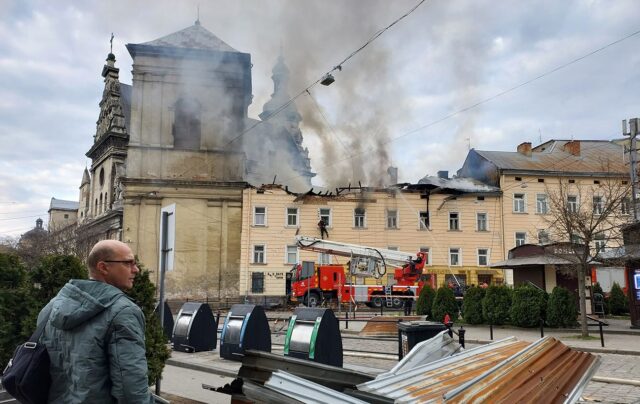 Російські удари по Львову: пошкодження об’єктів ЮНЕСКО та постраждалі Удар по історичному центру Львова: Україна вимагає від ЮНЕСКО реакції на злочин РФ