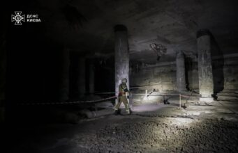 Киянин впав у 5-метрову яму й опинився на вулиці доби України-Русі ХI-XII століття Киянин-впав-у-5-метрову-яму-й-опинився-на-вулиці-доби-України-Русі-Хi-xii-століття