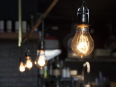 Графіки відключень світла на 26 березня: чи вимикатимуть світло у четвер Графіки-відключень-світла-на-26-березня:-чи-вимикатимуть-світло-у-четвер
