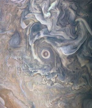 Зонд-nasa-зафіксував-мегашторми-на Юпітері:-астрономи-пояснили-нищівну-силу-блискавок