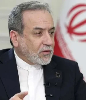 Ормузька-протока-відкрита-для-росії,-Китаю,-Індії-–-голова-МЗС-Ірану