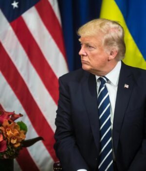 Трамп:-Україна-–-це-теж-не-наша-війна,-але-ми-допомагаємо Трамп:-Україна-–-це-теж-не-наша-війна,-але-ми-допомагаємо