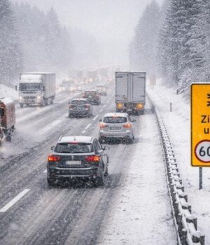 Повернулася-зима:-через-снігопади-в-одній-з-країн-Європи-оголошено-червоний-рівень-небезпеки Повернулася-зима:-через-снігопади-в-одній-з-країн-Європи-оголошено-червоний-рівень-небезпеки