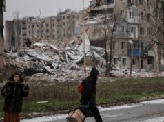 Ситуація в Костянтинівці: обмежені можливості евакуації та постійні загрози Між-прольотами-дронів-і-ударами-КАБів.-Як-вчителька-у-розбитій-Костянтинівці-збирається-садити-город