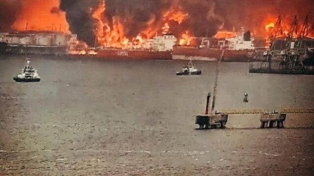 Атаки українських дронів на російські нафтопереробні заводи: нова загроза для експорту нафти Українські-удари-створюють-«найсерйознішу-загрозу»-експорту-російської-нафти-з-початку-війни