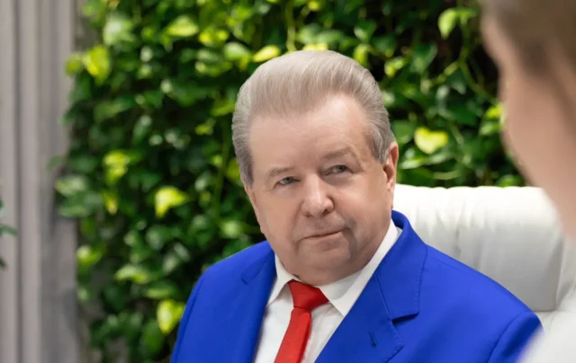 Мережа вибухнула смішними картинками після обшуків у Поплавського Мережа вибухнула смішними картинками після обшуків у Поплавського