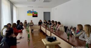 Команди цифрових компетенцій відвідали Нововолинськ для обміну досвідом Нововолинський-ЦНАП-відвідали-колеги-з-різних-областей-України