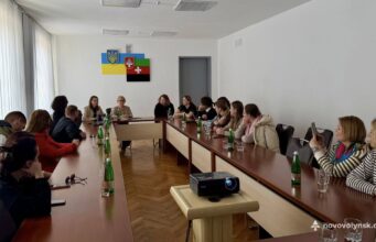 Команди цифрових компетенцій відвідали Нововолинськ для обміну досвідом Нововолинський-ЦНАП-відвідали-колеги-з-різних-областей-України