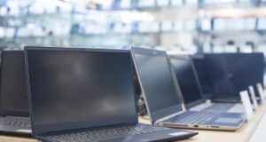 Найкращі бюджетні ноутбуки 2026 року: які моделі рекомендують користувачі Найкращі-бюджетні-ноутбуки-2026-року:-які-моделі-рекомендують-користувачі