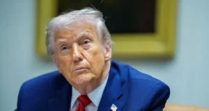 Американці подарували депутатам РФ шкарпетки з Трампом Американці подарували депутатам РФ шкарпетки з Трампом