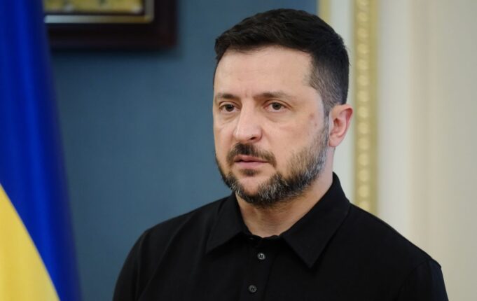 Зеленський про можливість перенаправлення зброї США на Близький Схід Чи відправлять США зброю для України на Близький Схід: Зеленський назвав ключовий фактор