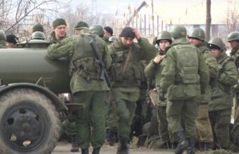 Мобілізація в Криму: нова хвиля призову до армії РФ «Пастка-для-громадян-України»-в-окупованому-Криму.-Як-«не-стати-гарматним-м’ясом»-для-Росії