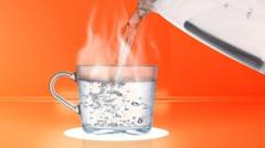 Чи-дійсно-корисно-пити-теплу-воду-зранку Чи-дійсно-корисно-пити-теплу-воду-зранку