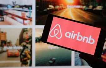 800 підлітків розгромили будинок, орендований на Airbnb 800-підлітків-розгромили-будинок,-орендований-на-airbnb