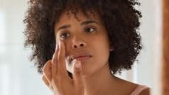 Стрес і його вплив на шкіру: як психічний стан позначається на здоров’ї Чи-шкодить-стрес-шкірі-та-що-з-цим-робити